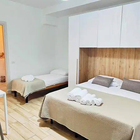 Cientopera Casa de hóspedes 4*